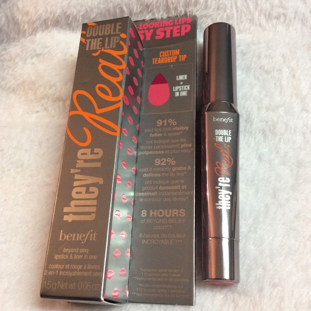 Benefit Lipstick +liner in one fuchsia fever